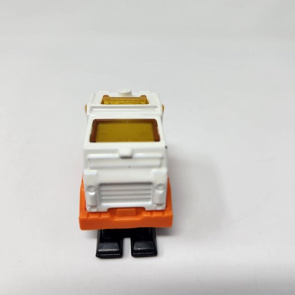Matchbox City Sweeper Model Orange/White/Black Diecast Toy Vehicle MB1189 2018 - Picture 6 of 7